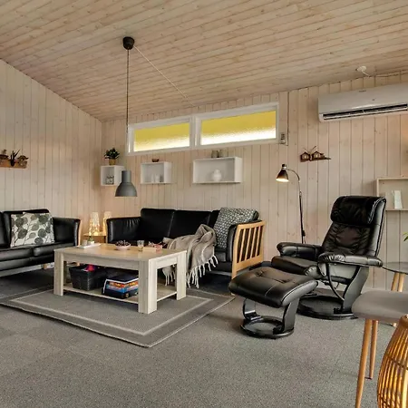 3 Bedroom Stunning In *
