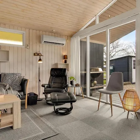 Holiday home 3 Bedroom Stunning In Hemmet